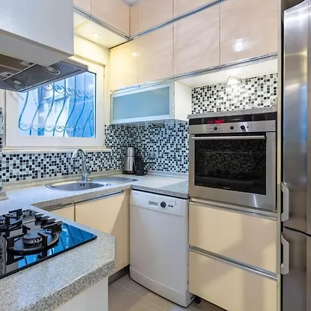 Διαμέρισμα Missafir Sleek Flat With Great Location In Tesviki Κωνσταντινούπολη